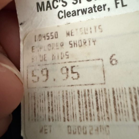 Black and Orange wet suit with High Collar - Picture 5 of 6